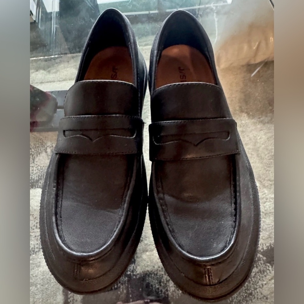 J/SLIDES Black Leather Loafer Women's Size 8.5